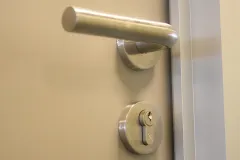 Manivelas ergonómicas y cerraduras