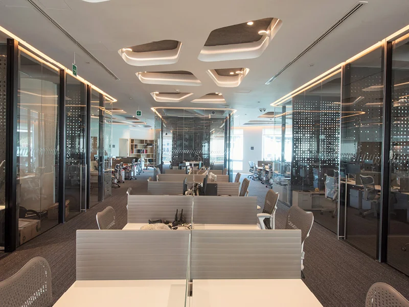 Mamparas divisorias de oficinas proyecto Cushman & Wakeflield en CDMX